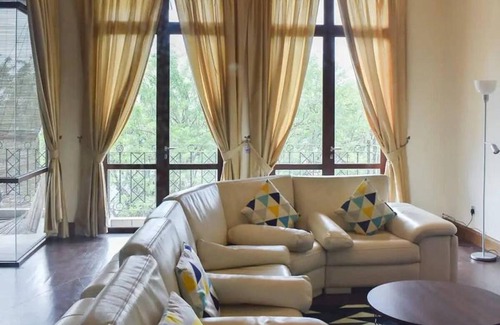 Ampang House | 324 m² House ∙ 4 bedrooms ∙ 10 guests