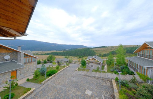 Moscopole House | 370 m² House ∙ 4 bedrooms ∙ 12 guests