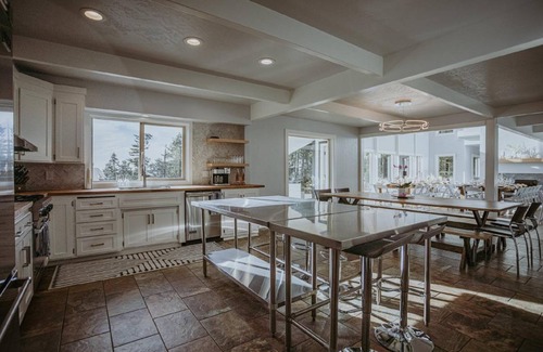 Brookings House | 390 m² House ∙ 4 bedrooms ∙ 10 guests