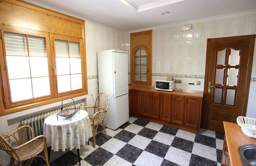 Baza House | 625 m² House ∙ 7 bedrooms ∙ 6 guests