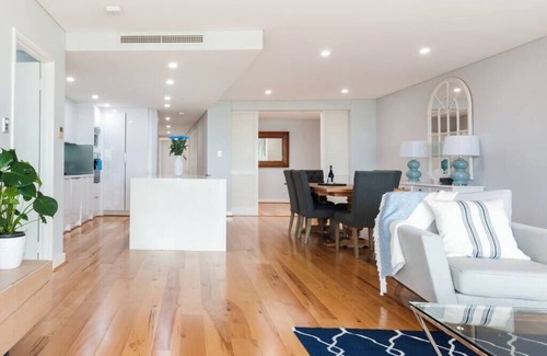Scarborough Apartment | Apartment M603 - luxury beachfront, ocean views!