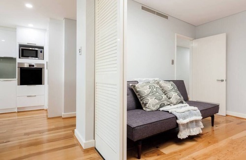 Scarborough Apartment | Apartment M603 - luxury beachfront, ocean views!