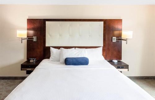 Narragansett Pier Hotel | Aqua Blue Hotel