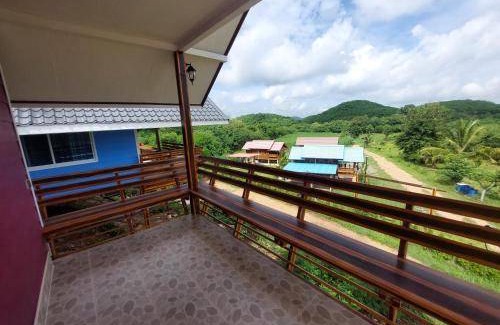 Muak Lek Bed & Breakfast | Bed and breakfast ∙ 4 guests