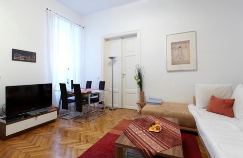 Leopoldstadt Apartment | Central/Connected Danube Apt.