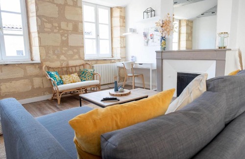 Hotel de Ville - Quinconces Apartment | Charming Cocoon For 2 In Bordeaux!