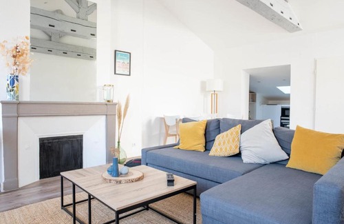 Hotel de Ville - Quinconces Apartment | Charming Cocoon For 2 In Bordeaux!