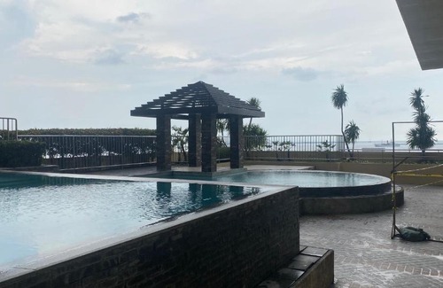 Ermita Apartment | Condo Unit Grand Riviera Suites near US Embassy