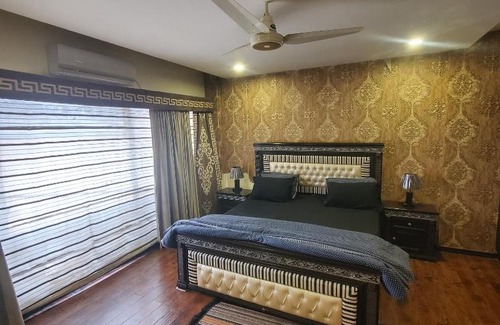 Rawalpindi Apartment | CosmoStay Islamabad, Bahria Town
