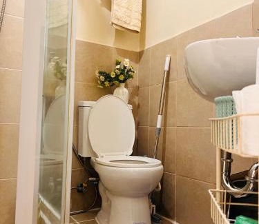 Pio del Pilar Apartment | Cozy apartment near Greenbelt Makati City