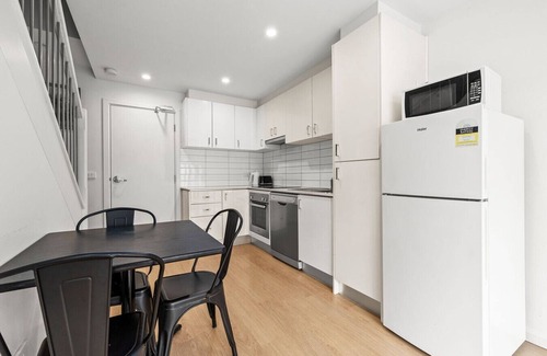 St. Kilda East Apartment | Domi Rentals - The Carlisle Apartments