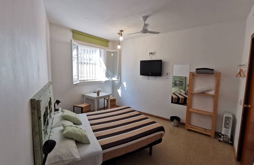 El Prat de Llobregat Hostel | Hostel ∙ 8 guests