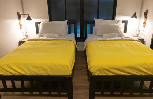 Don Muang Hostel | liaw base house