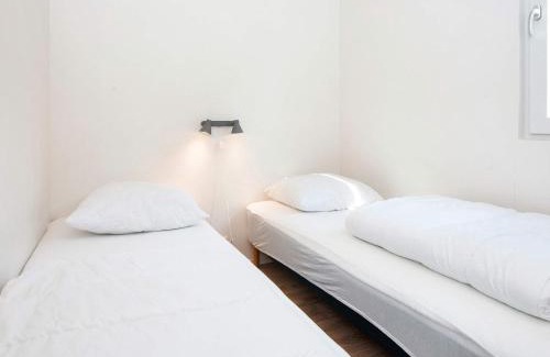 Aabenraa House | Lush cabin in camping resort