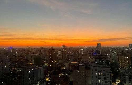 Chamkar Mon Apartment | Modern Apartment with Rooftop Pool & Gym