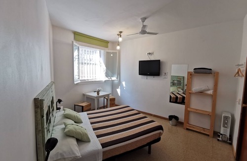 El Prat de Llobregat Hostel | Mucha Masia Hostel Rural-Urbà