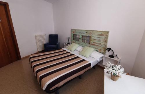 El Prat de Llobregat Hostel | Mucha Masia Hostel Rural Urba