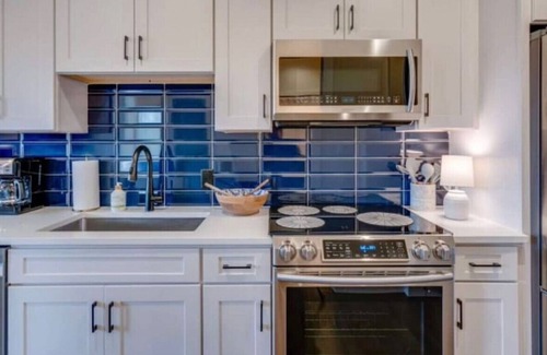 Hadley - Washington House | Newest Nashville · Perfect Home Downtown!