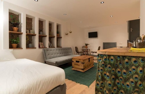 Old Town Apartment | Saint Claire 3