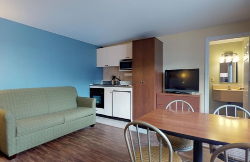 Eastward Look Hotel | Scarborough Beach Motel