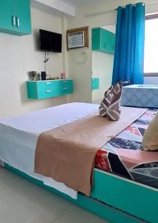 Downtown Cebu Apartment | Villahermiastaycation Cebu The Persimmon Studio