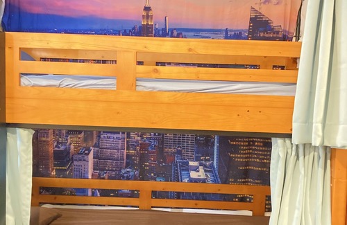 Kannai Hostel | Yokohama Minato Hostel. Big Shared Room/5 Bunkbeds/30min to Haneda Airport