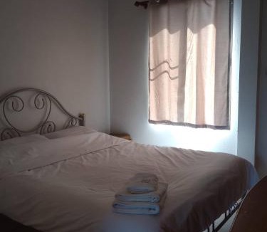 Khlong Thanon House | ที่พักนักเดินทาง ภู่ระหงษ์