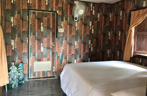 Ko Chang Ski Chalet | บ้านตำหนักช้าง