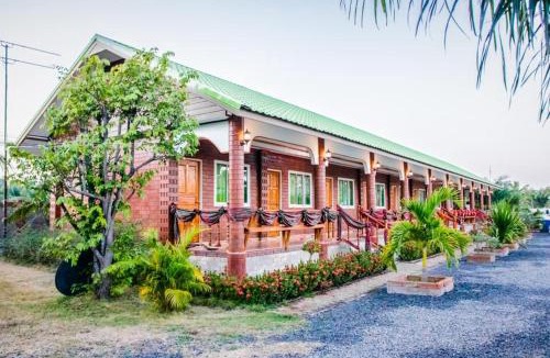 Kap Choeng Hotel | พยูงทองรีสอร์ท