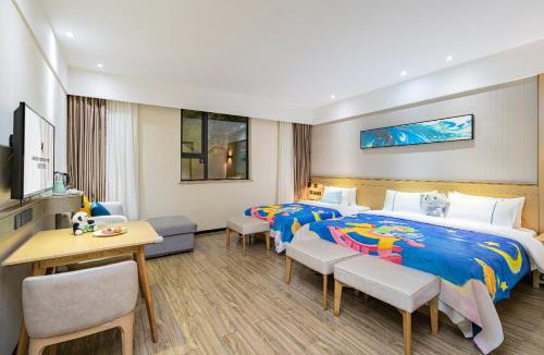 Jeifangbei Central Business District Hotel | 丽呈君顿酒店重庆解放碑步行街洪崖洞店