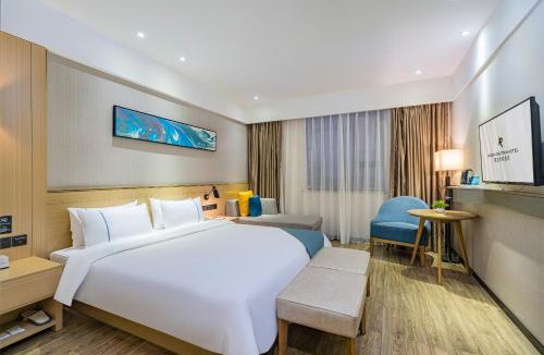 Jeifangbei Central Business District Hotel | 丽呈君顿酒店重庆解放碑步行街洪崖洞店