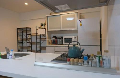 Shibadaimon Apartment | 位于新桥的2卧室公寓