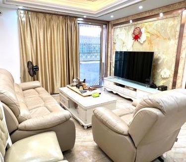 Longhua District Apartment | 深圳龍華窩潮公寓/直達福田口岸