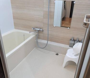 Nishihara Apartment | 空港の郷