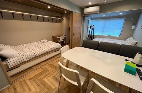 Akasaka Apartment | 赤坂マンスリーマンション
