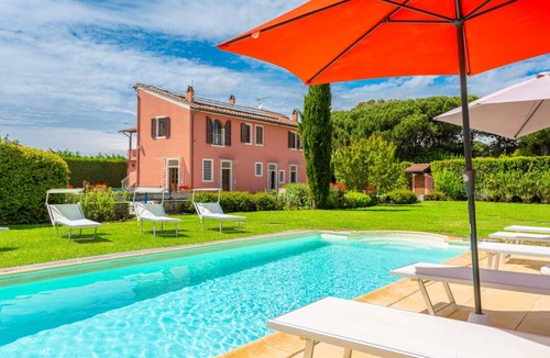 San Giuliano Terme Villa | 100 m² Villa ∙ 7 bedrooms ∙ 14 guests