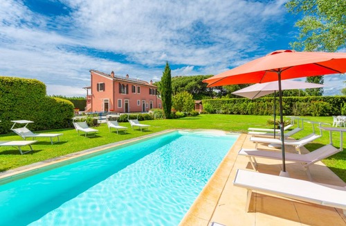 San Giuliano Terme Villa | 100 m² Villa ∙ 7 bedrooms ∙ 14 guests