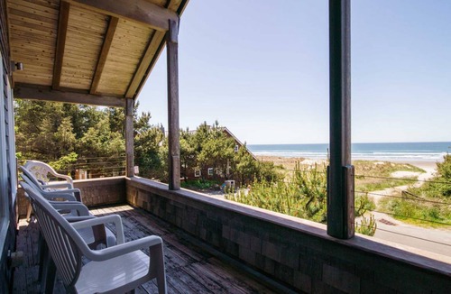 Cannon Beach House | 163 m² House ∙ 4 bedrooms ∙ 9 guests