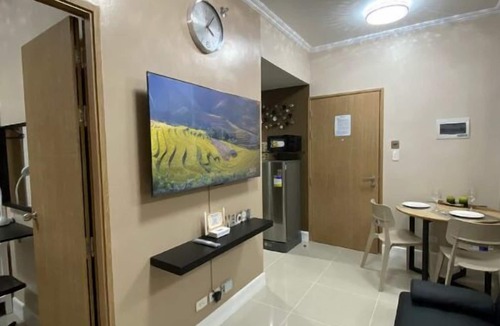 Paranaque Condo | 2 BR Fully Furnished Condo in Parañaque with Pool and Parking - Bloom Unit 1134
