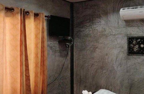 Bang Phra Bed & Breakfast | 20 m² Bed and breakfast ∙ 4 guests