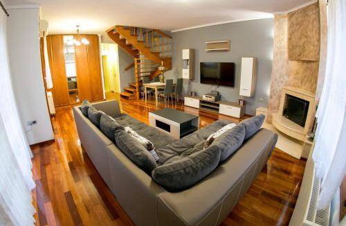 Serres Villa | 200 m² Villa ∙ 4 bedrooms ∙ 10 guests