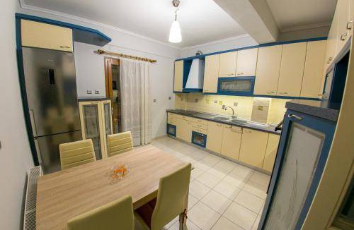 Serres Villa | 200 m² Villa ∙ 4 bedrooms ∙ 10 guests
