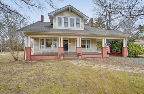 Winston - Salem House | 203 m² House ∙ 4 bedrooms ∙ 10 guests