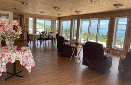 Cap-a-l'Aigle Bed & Breakfast | 279 m² Bed and breakfast ∙ 6 bedrooms ∙ 13 guests