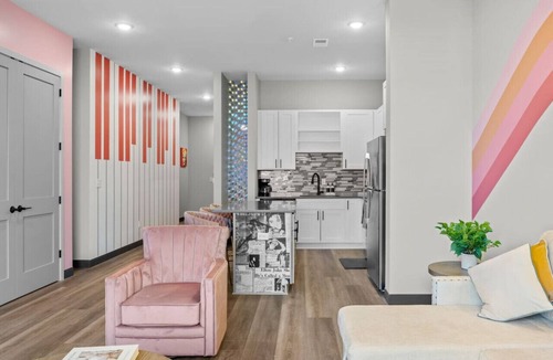 South Nashville Apartment | 2BR, Sleeps 6, 8Min to the Heart of Broadway!