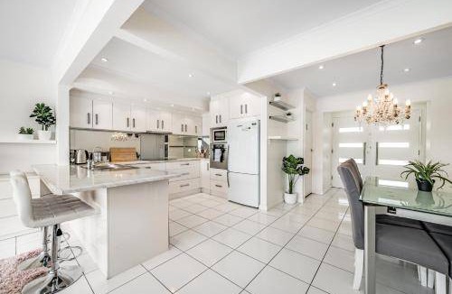 North Haven Apartment | 300 m² Apartment ∙ 3 bedrooms ∙ 6 guests