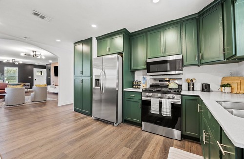 Oak Cliff House | 3Bed Home near Dtown Dallas with King Bed&Queen Beds+Free Parking+Fun Backyard