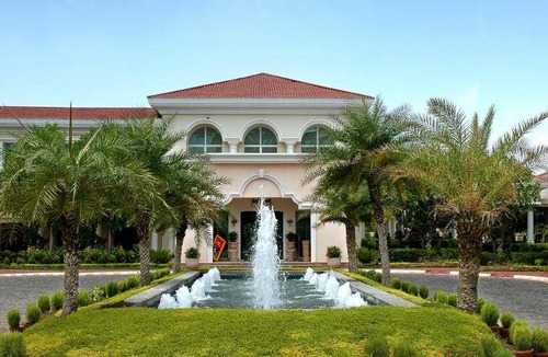 Sushant Lok Resort | 48 m² Resort ∙ 127 guests