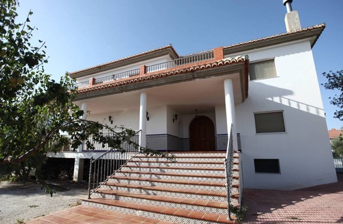 Baza House | 625 m² House ∙ 7 bedrooms ∙ 6 guests