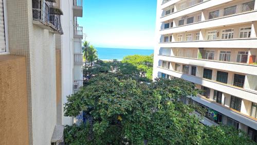 Pitangueiras Apartment | Apartamento inteiro com 4 dormitórios na Praia das Pitangueiras, Guarujá